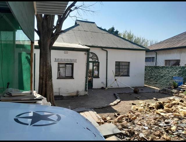 3 BEDROOM HOUSE FOR SALE IN TROYEVILLE